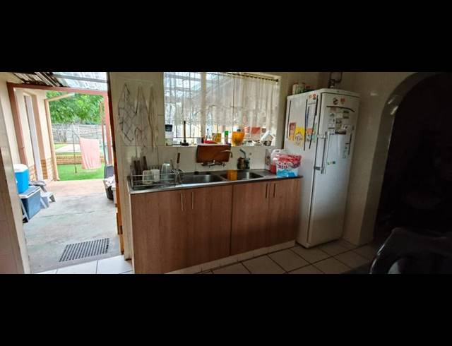 3 BEDROOM HOUSE FOR SALE IN MOUNTAIN VIEW